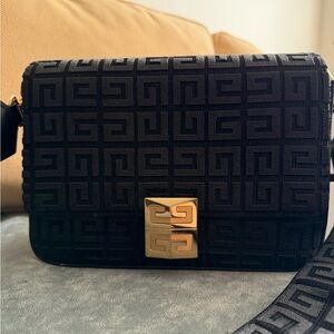 Givenchy medium shoulder bag